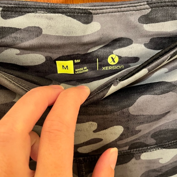 Black Camo Leggings - Picture 4 of 4